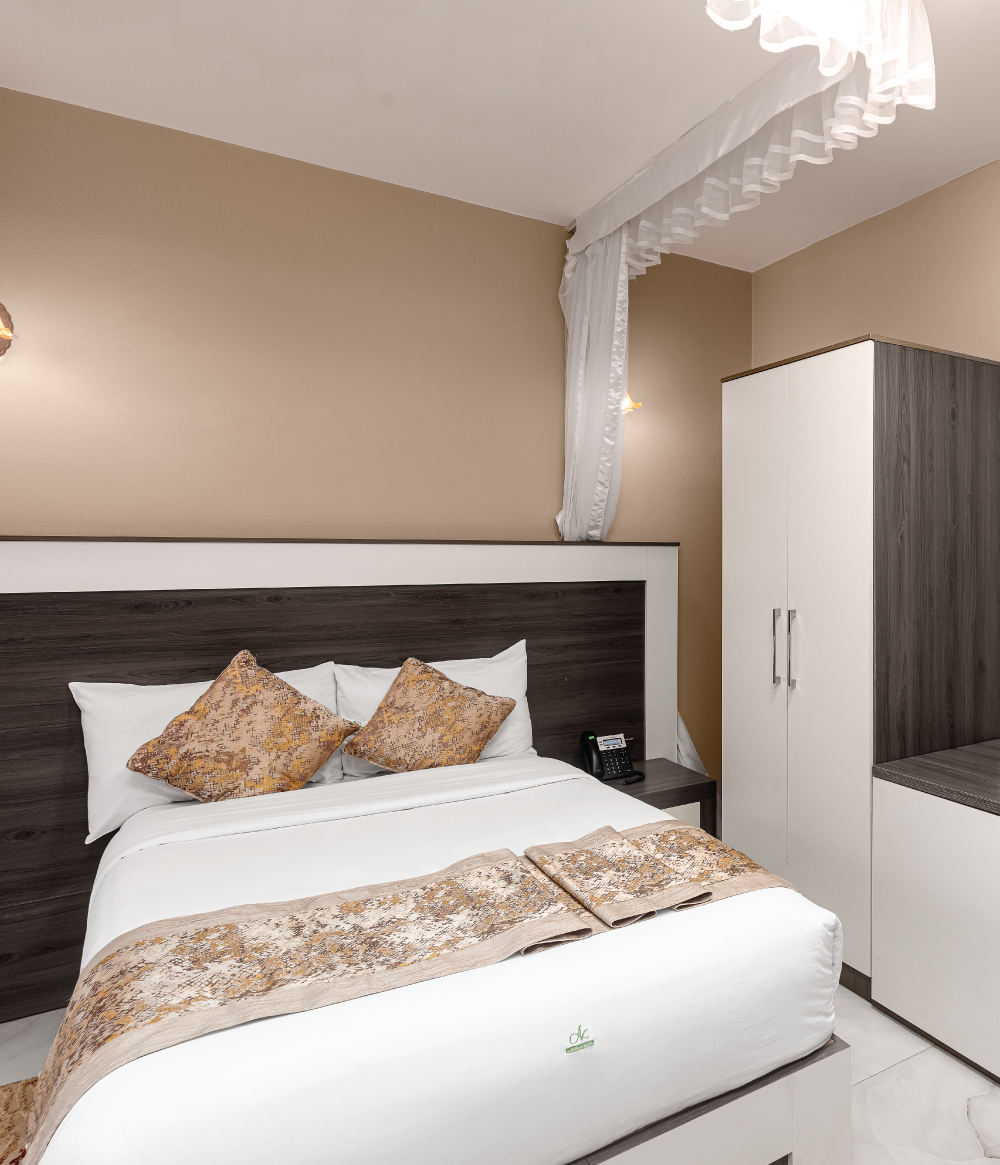 /Hotel%20Room%20Teaser%20Home%20Page